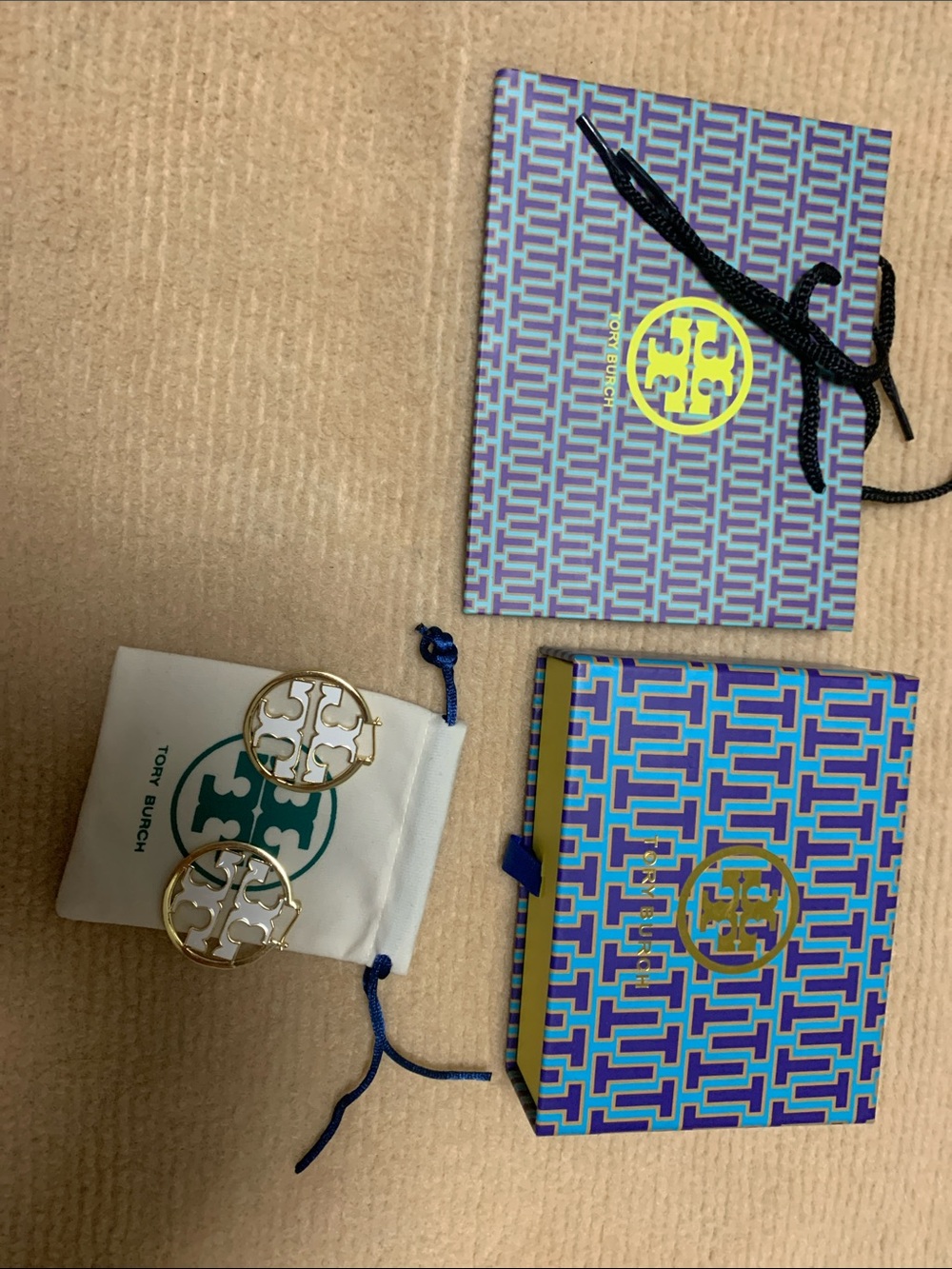 Tory Burch Gold and White Logo  Large Drop Hoop Earrings - Picture 3 of 5